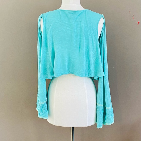 BUFFALO Bell Bottom Sleeve Open Shirt Size S - Picture 3 of 4